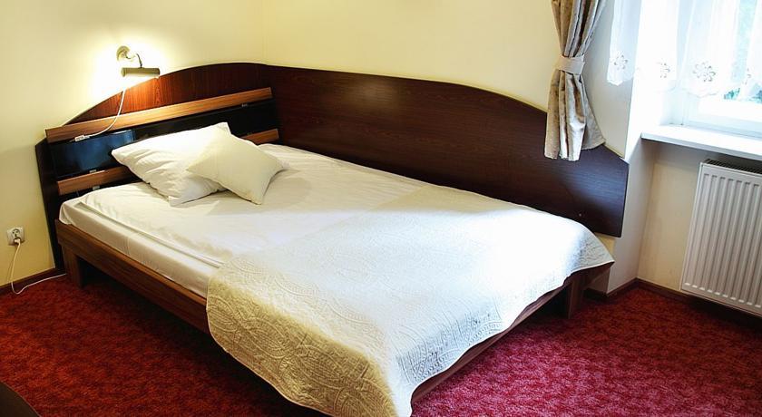Hotel Przy Oslej Bramie Waldenburg Exterior foto